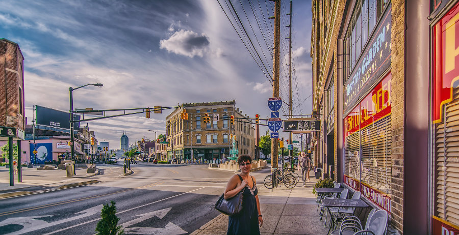 The lovely Fountain Square in Indianapolis, Indiana in 2014. Image source: http://bit.ly/25zSc94