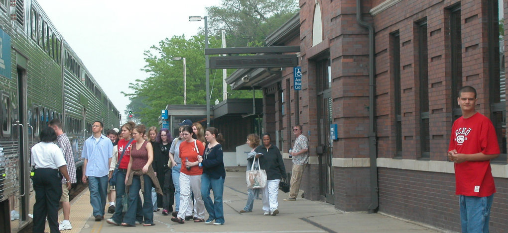 Downtown Naperville | Image via Flickr http://bit.ly/2b7sVyn